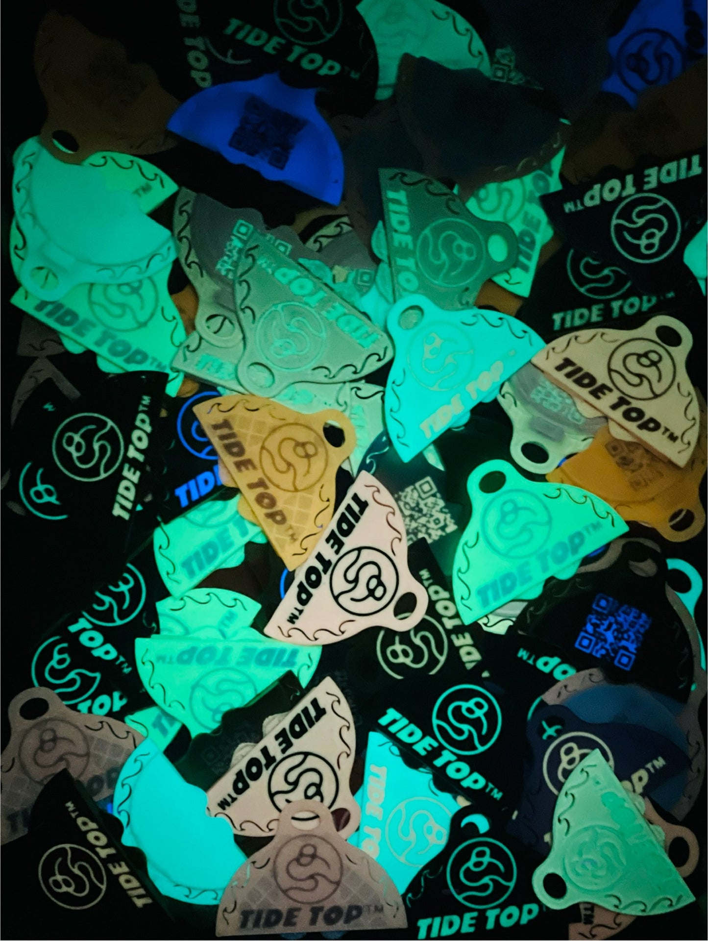 Glow in the dark pack